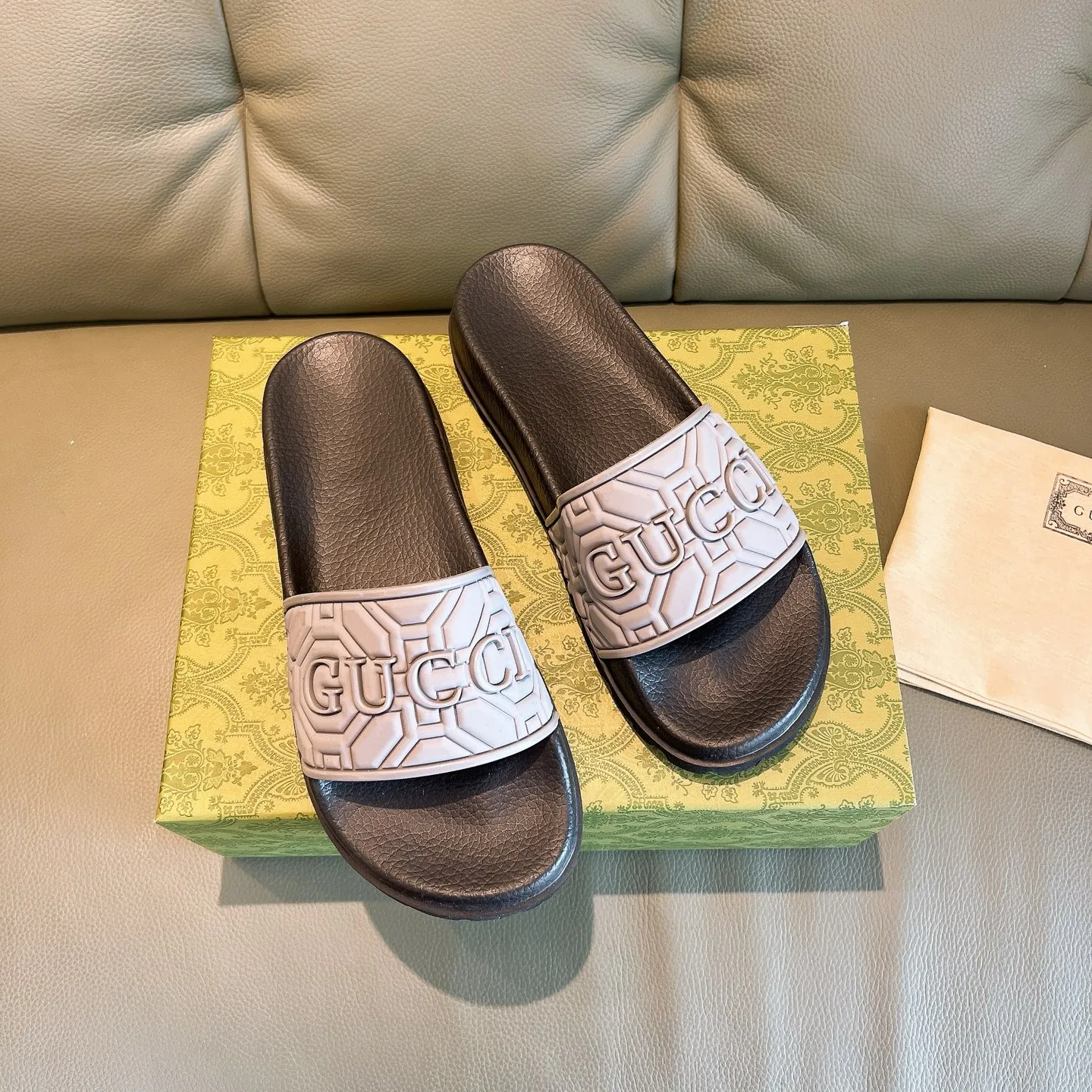 Men's Men's Shoes 130🐮🐮Gucci Gucci Slippers Gucci 2024 latest beach sandals slippers Original molding double G LOGO Original molding consistent Outsole: Men's Men's Shoes u double-layer outsole Size: 35-46